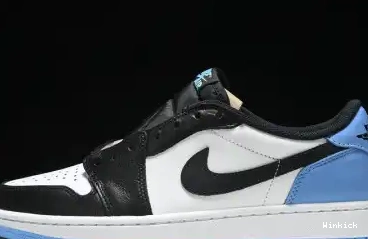 Retro CZ0790-104 Low OG UNC 1 Jordan 0524